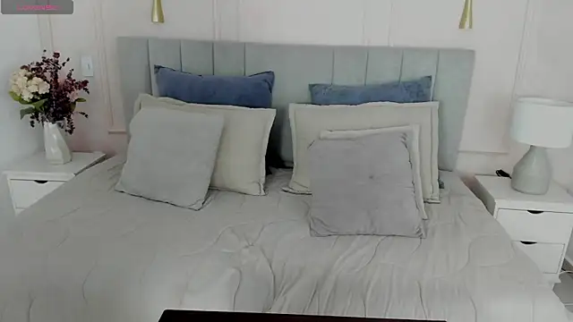 Dulce emi online show from April 16, 12:39 pm