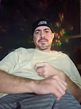 wilburydeznutz online show from December 3, 5:26 am