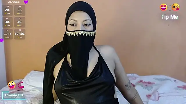 Snapshot of amina_fair chatting on November 17, 4:29 am amina fair online show from November 17, 4:29 am