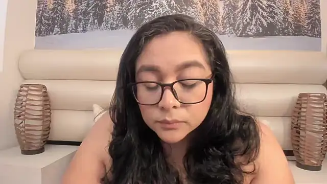 Snapshot of ViickyLee chatting on April 30, 6:09 am ViickyLee online show from April 30, 6:09 am