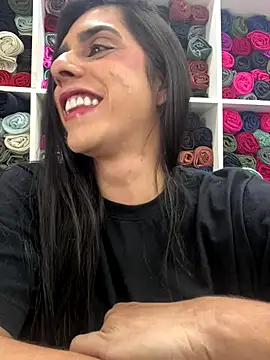 Monahliza online show from November 27, 5:15 pm