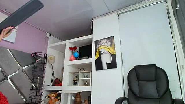 Zaira sofiaa online show from April 4, 2:10 am