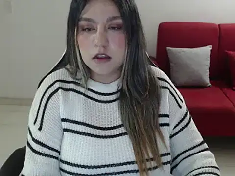 Snapshot of SeleneeRousse chatting on November 24, 3:28 am SeleneeRousse online show from November 24, 3:28 am