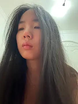 TinyBabe online show from March 3, 1:06 pm