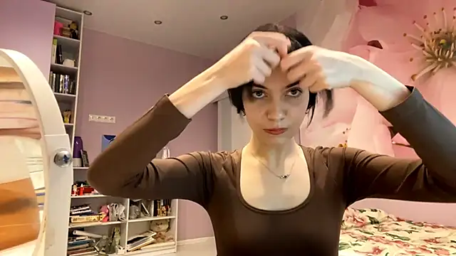 ShellyBedor online show from November 13, 3:55 pm