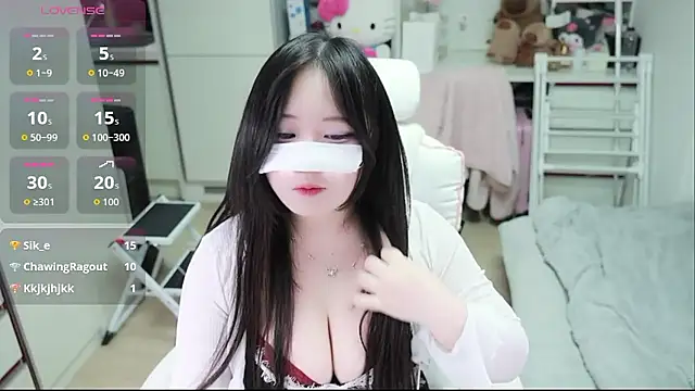 Snapshot of kimhyeona2005 chatting on February 12, 12:11 pm kimhyeona2005 online show from February 12, 12:11 pm