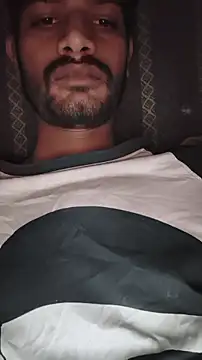 Ritik143jhil online show from April 11, 6:56 pm