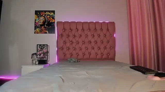 VanillaFlo online show from April 9, 5:07 am