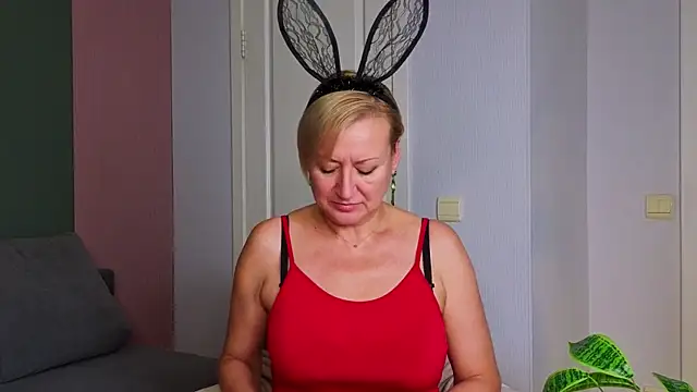 Snapshot of JessyMor chatting on November 13, 4:28 pm JessyMor online show from November 13, 4:28 pm