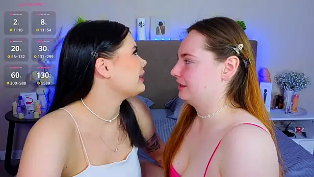 Snapshot of Dina_Mary chatting on November 15, 3:15 am Dina Mary online show from November 15, 3:15 am