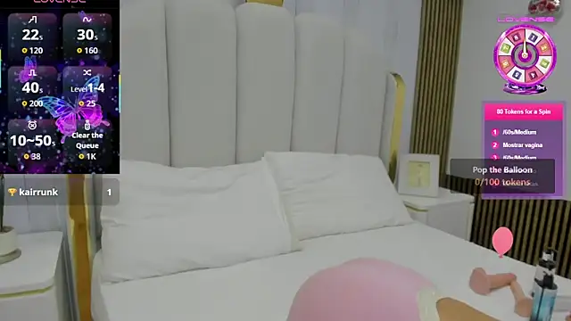 roxyflame  online show from April 22, 11:23 am