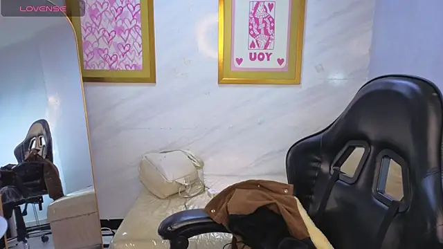 Evy Luxx v online show from March 22, 3:43 am