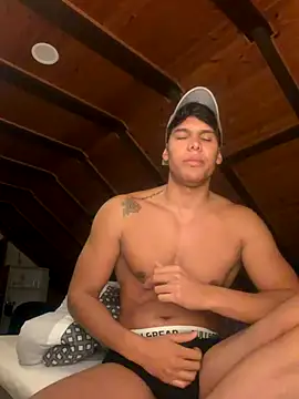 FerrariDadey69 online show from November 13, 5:56 pm