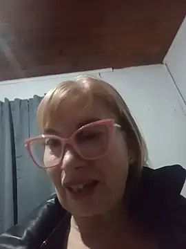 Snapshot of SexyMilf1211 chatting on June 30, 11:22 am SexyMilf1211 online show from June 30, 11:22 am