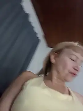 Snapshot of SexyMilf1211 chatting on July 26, 4:14 pm SexyMilf1211 online show from July 26, 4:14 pm