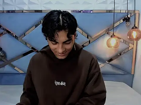 MattFiore online show from January 6, 11:47 am