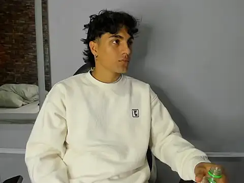 MattFiore online show from January 13, 6:13 pm