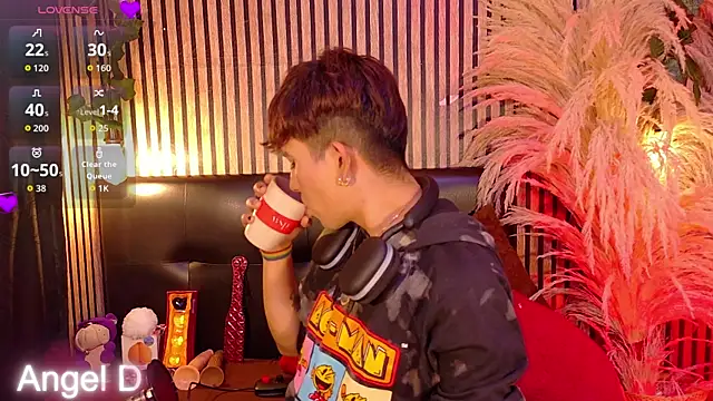 Angeldust19 online show from April 9, 3:17 am