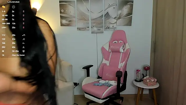 Snapshot of haileyflorez_ chatting on June 11, 1:09 pm haileyflorez online show from June 11, 1:09 pm