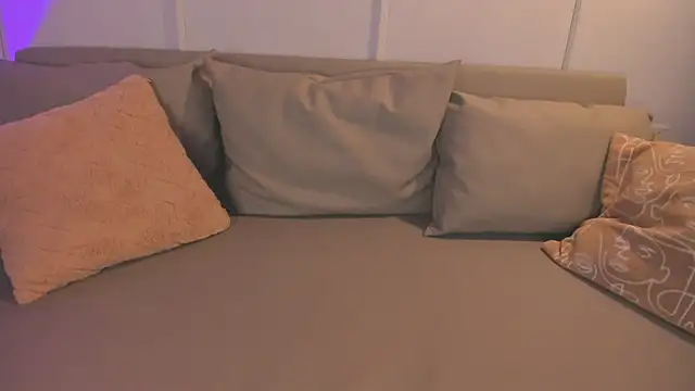 SophieBloomm online show from December 19, 8:27 pm