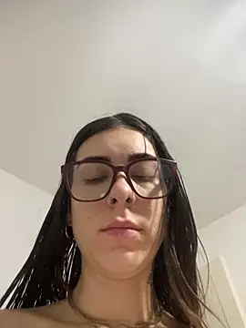 Snapshot of fer-nanda chatting on February 15, 3:25 am fer-nanda online show from February 15, 3:25 am