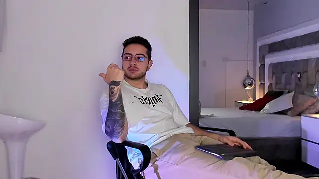 Ethan Greys online show from December 1, 4:28 am