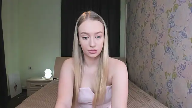 elldiana online show from February 7, 7:01 am