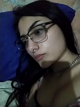 Snapshot of Guarnerstyle chatting on November 16, 12:00 pm Guarnerstyle online show from November 16, 12:00 pm