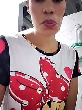 Snapshot of Mia_saaenz chatting on December 13, 11:10 pm Mia saaenz online show from December 13, 11:10 pm