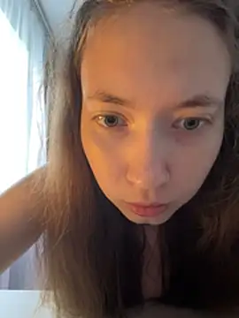 Snapshot of Holy_Poly chatting on November 19, 8:36 am Holy Poly online show from November 19, 8:36 am