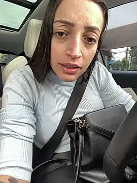 Snapshot of BelleRune chatting on March 21, 1:12 pm BelleRune online show from March 21, 1:12 pm