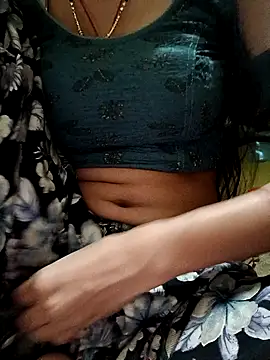 Snapshot of Miss_Nidhi89 chatting on November 14, 9:52 am Miss Nidhi89 online show from November 14, 9:52 am