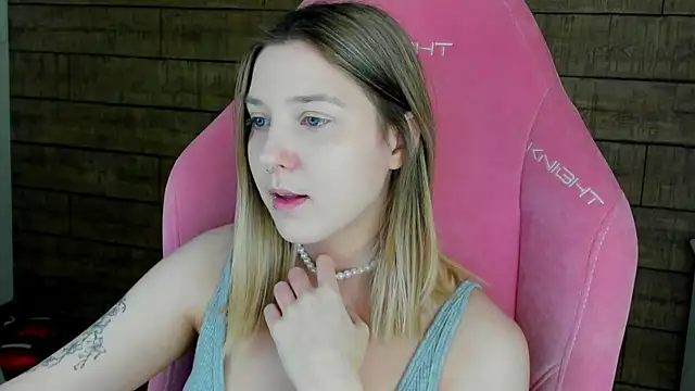 TinnaBurton online show from April 15, 4:14 pm