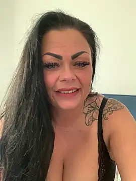 Snapshot of Phillipa_valentina chatting on June 14, 7:49 pm Phillipa valentina online show from June 14, 7:49 pm