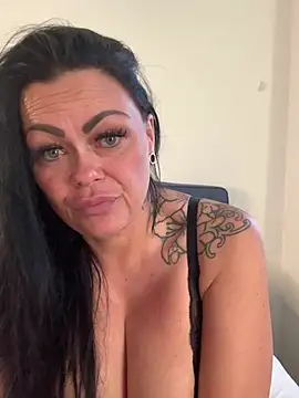 Snapshot of Phillipa_valentina chatting on July 7, 6:45 pm Phillipa valentina online show from July 7, 6:45 pm