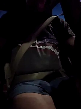 Snapshot of longsmooth4u chatting on March 21, 1:43 am longsmooth4u online show from March 21, 1:43 am