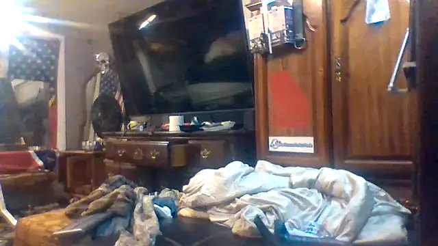 Snapshot of dickencidr chatting on May 9, 7:46 am dickencidr online show from May 9, 7:46 am