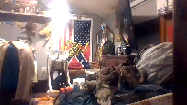 Snapshot of dickencidr chatting on June 15, 6:59 am dickencidr online show from June 15, 6:59 am