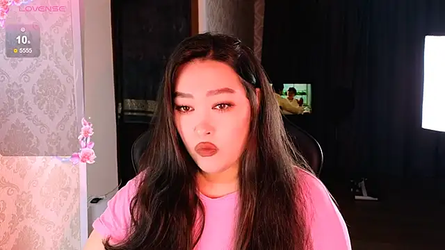 Snapshot of Emma_Uilson chatting on November 19, 11:32 am Emma Uilson online show from November 19, 11:32 am