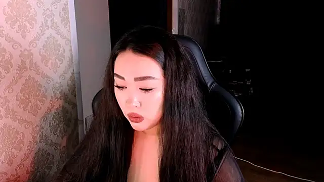 Snapshot of Emma_Uilson chatting on July 20, 2:08 pm Emma Uilson online show from July 20, 2:08 pm