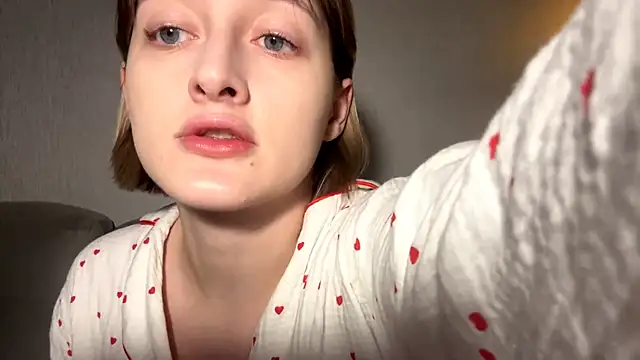 Emily lyy online show from January 9, 6:31 pm