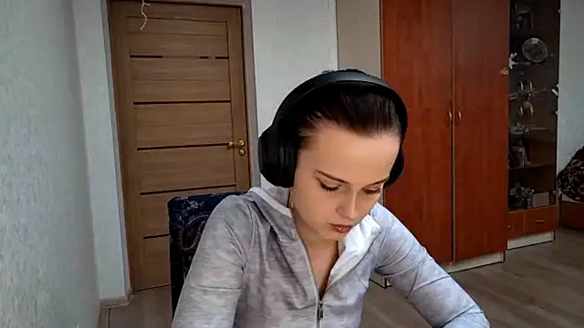 LouiseMarengo online show from January 9, 12:19 pm