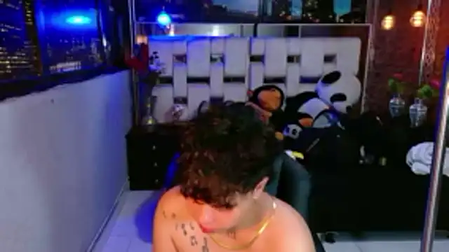 lunabustygirl online show from January 13, 11:15 am