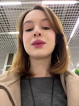 hani obsessed online show from February 27, 12:05 pm