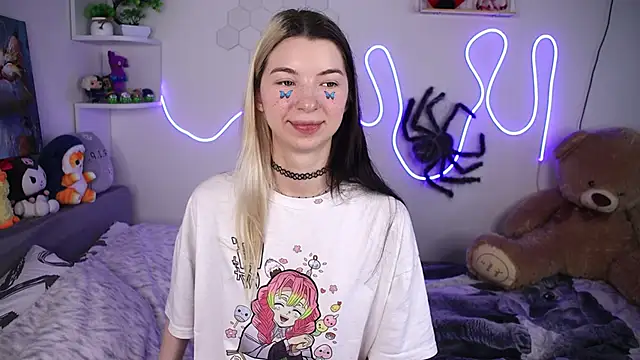 Snapshot of Emmie_shy chatting on June 20, 12:41 pm Emmie shy online show from June 20, 12:41 pm