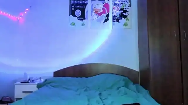 tinyglow online show from April 12, 8:25 pm