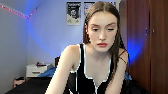 tinyglow online show from April 24, 10:23 pm