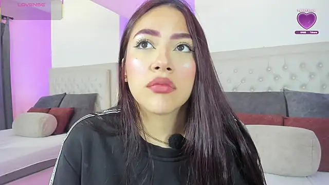 violeta santanna online show from April 11, 11:58 am