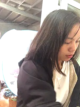 Snapshot of Trangbabylove chatting on November 16, 1:22 am Trangbabylove online show from November 16, 1:22 am