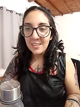 Melinerd online show from December 4, 6:49 pm